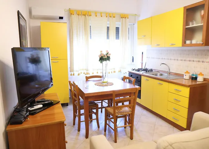 Politeama Pomelia شقة